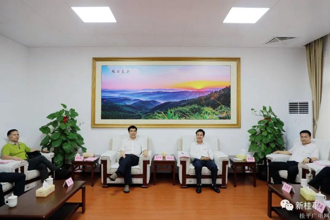 黄创优会见蒙坤伟一行