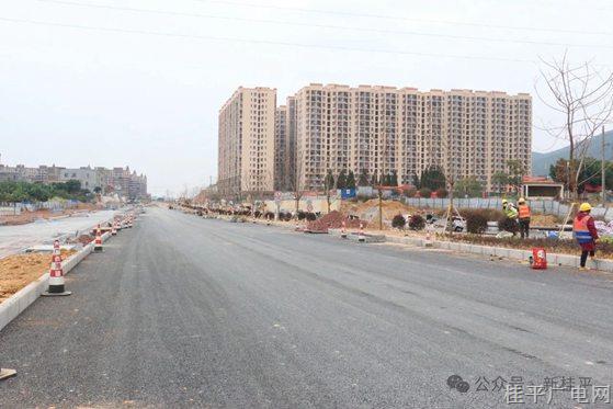  桂平：兴桂路二期项目建设刷新“进度条” 主车道预计元旦通车