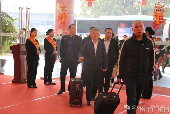 出席贵港市第六届人民代表大会第七次会议的桂平代表团今日顺利报到