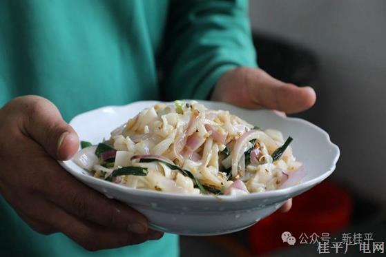 【新春走基层】罗秀米粉：年夜饭上的温暖传承